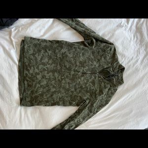 Lululemon engineered warmth quarter zip